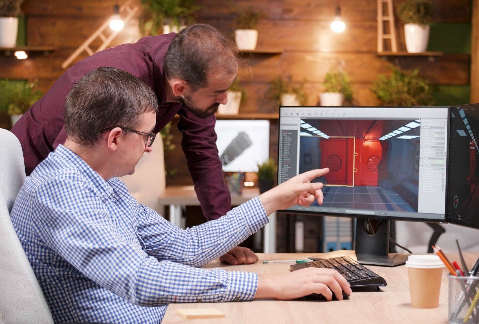 Геймдизайнер за работой Геймдизайнер за работой